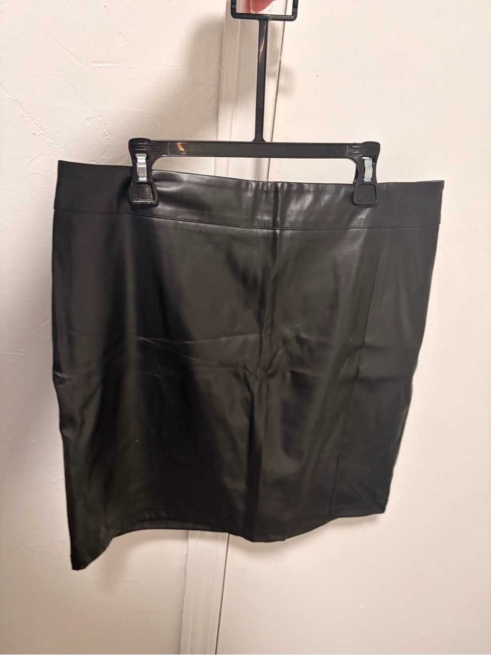 SHEIN Black Faux Leather Mini Skirt